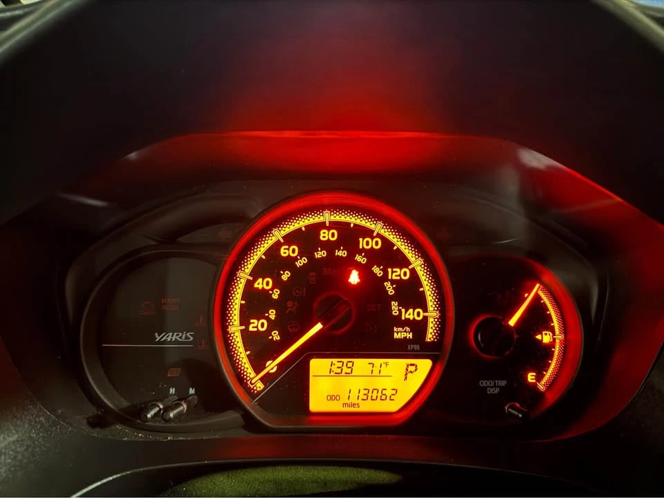 2016 Toyota Yaris - Image 5 of 8