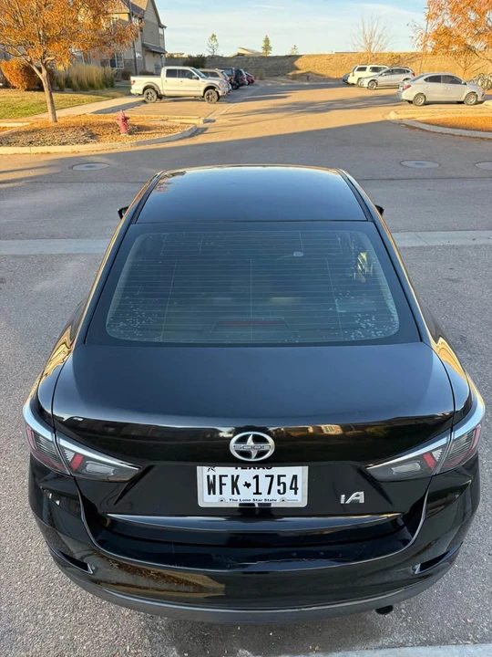 2016 Toyota Yaris - Image 5 of 10