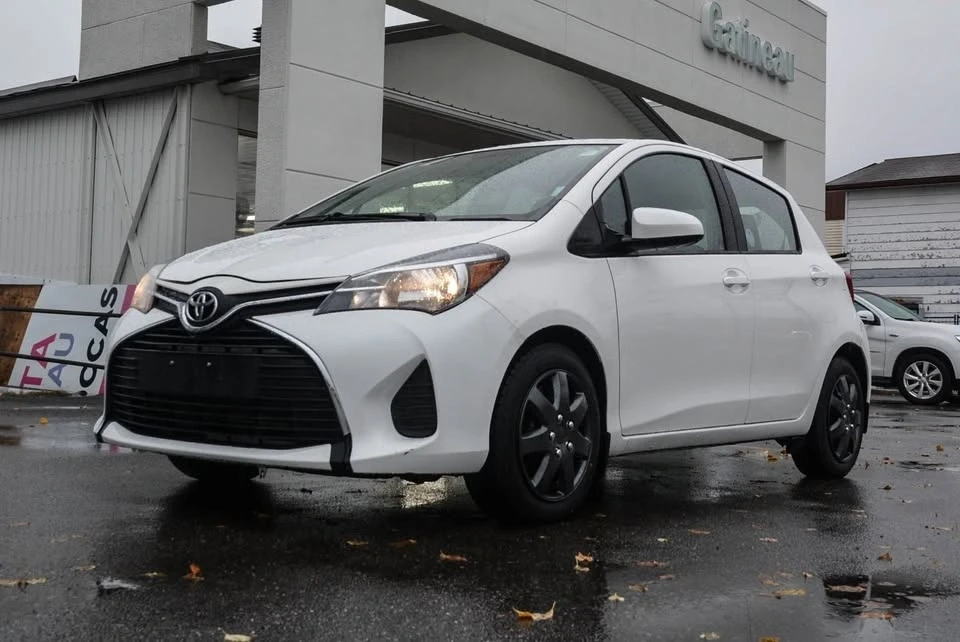 2016 Toyota Yaris - Image 2 of 5