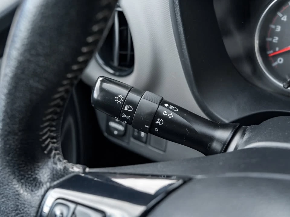 2016 Toyota Yaris - Image 11 of 20