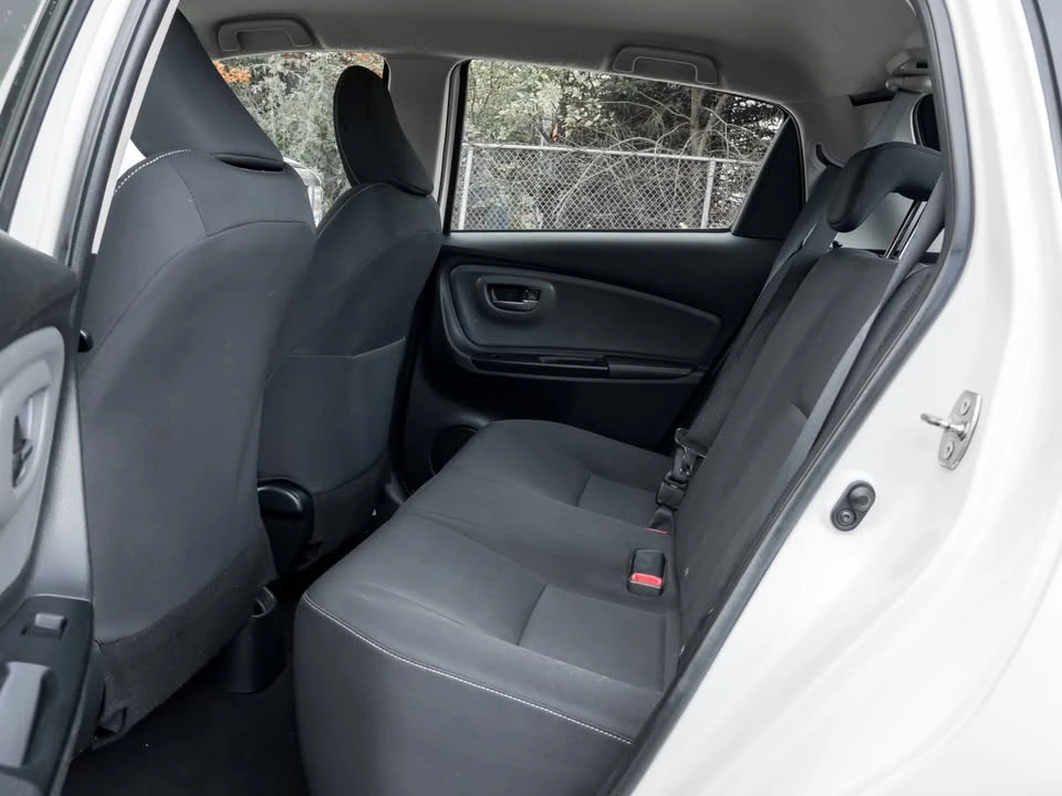 2016 Toyota Yaris - Image 19 of 20