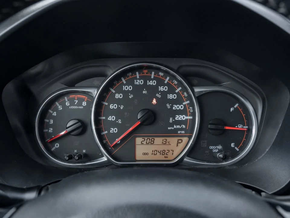 2016 Toyota Yaris - Image 9 of 20