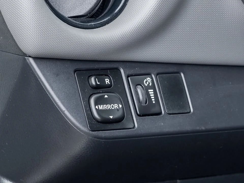 2016 Toyota Yaris - Image 14 of 20