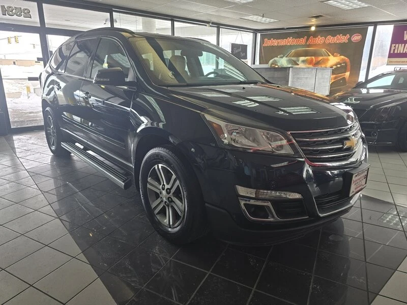 2016 Chevrolet Traverse - Image 3 of 4