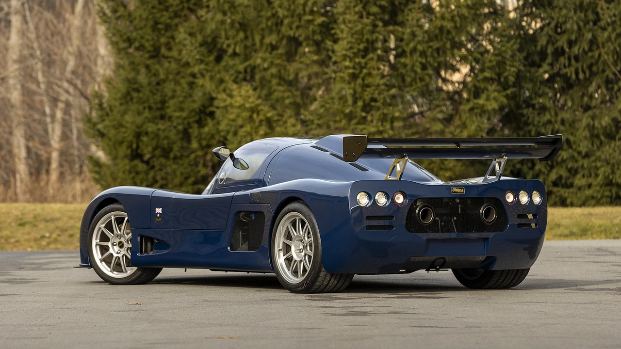 2016 Ultima - Image 4 of 31