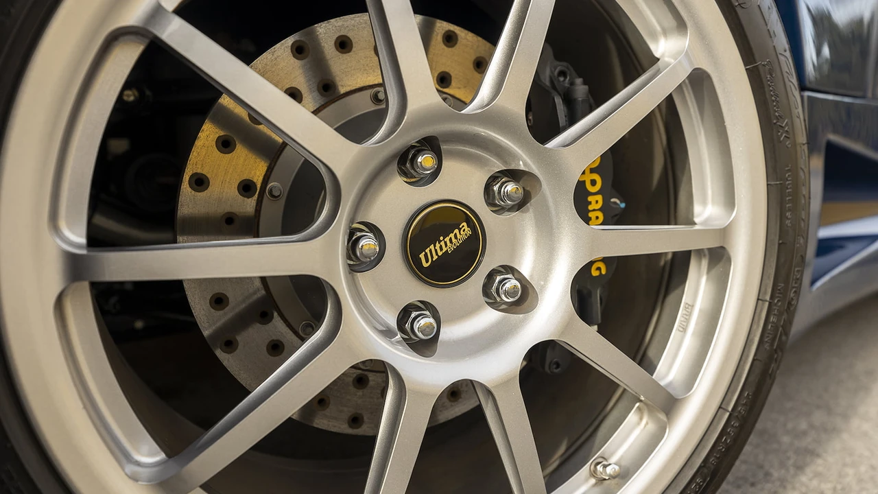 2016 Ultima - Image 11 of 31