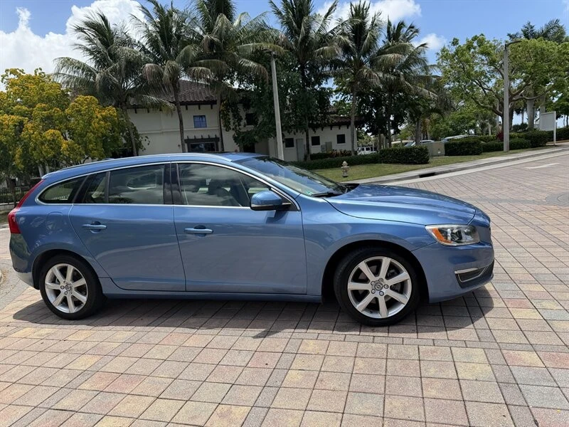 2016 Volvo V60 1st Gen - Image 13 of 24