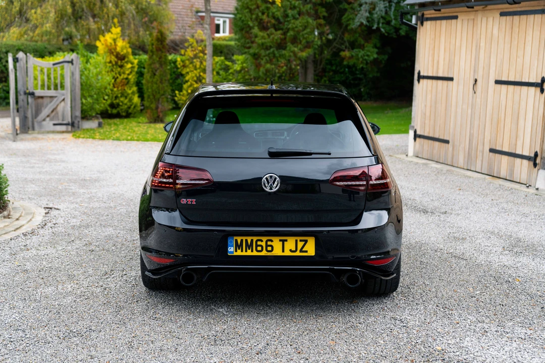2016 Volkswagen GTI Mk7 - Image 14 of 31