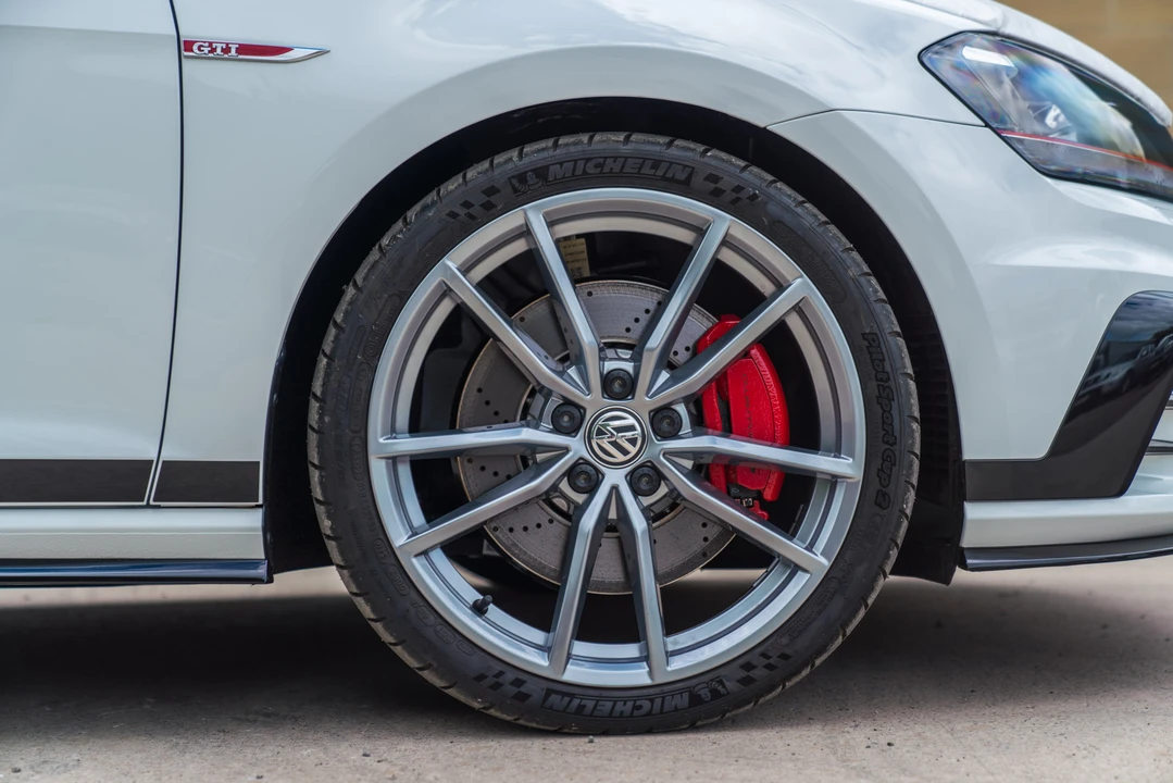 2016 Volkswagen GTI Mk7 - Image 13 of 31