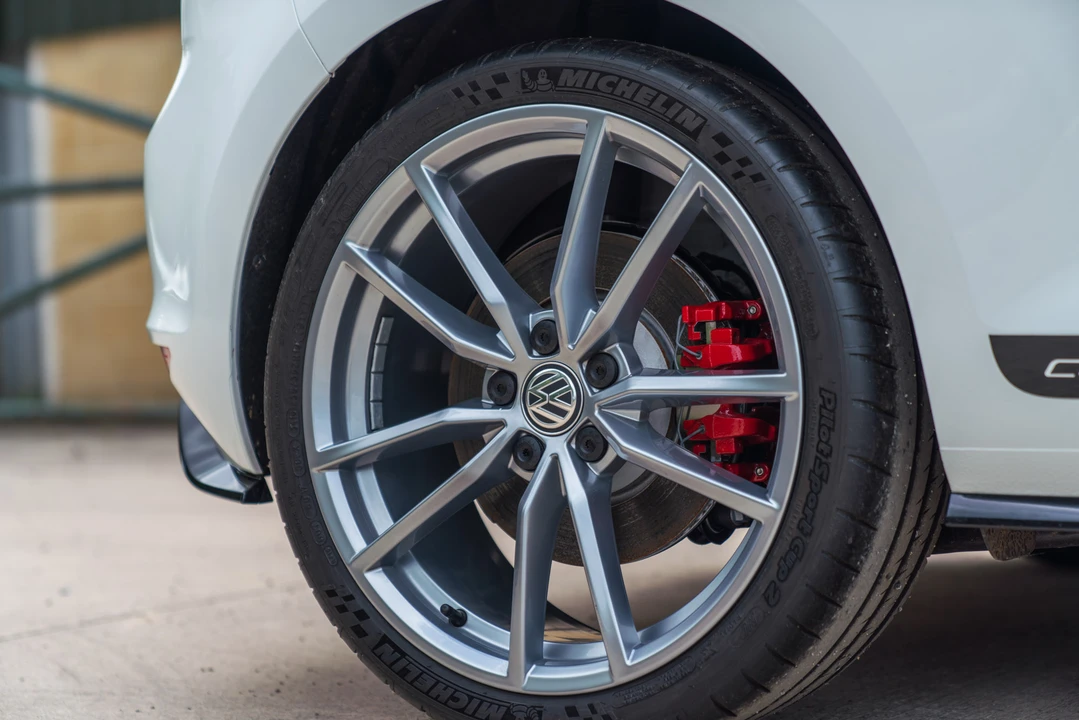 2016 Volkswagen GTI Mk7 - Image 16 of 31