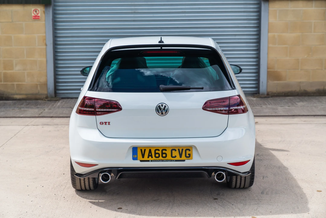 2016 Volkswagen GTI Mk7 - Image 21 of 31