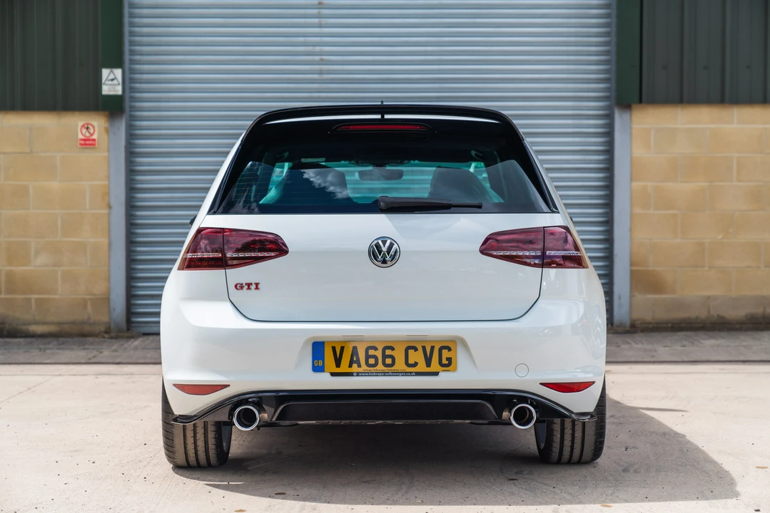 2016 Volkswagen GTI Mk7 - Image 4 of 31
