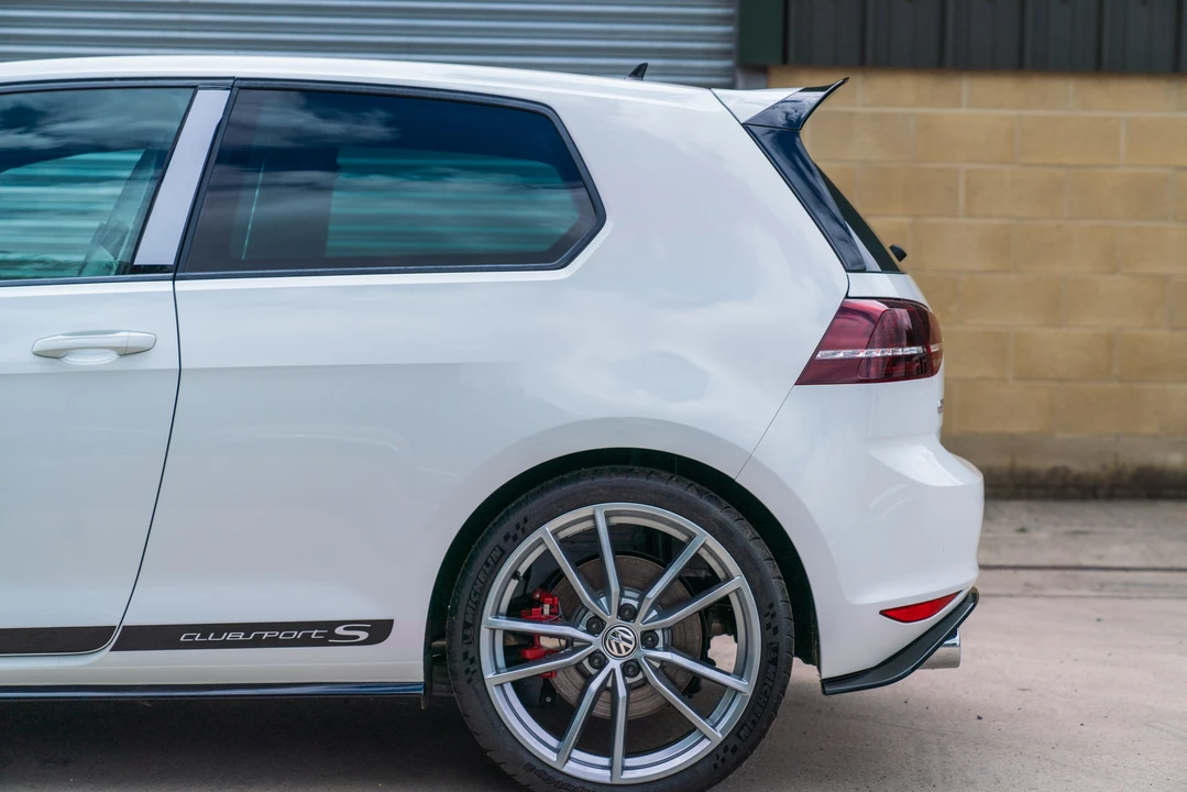 2016 Volkswagen GTI Mk7 - Image 26 of 31
