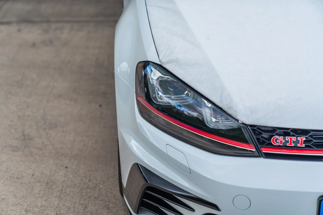 2016 Volkswagen GTI Mk7 - Image 27 of 31