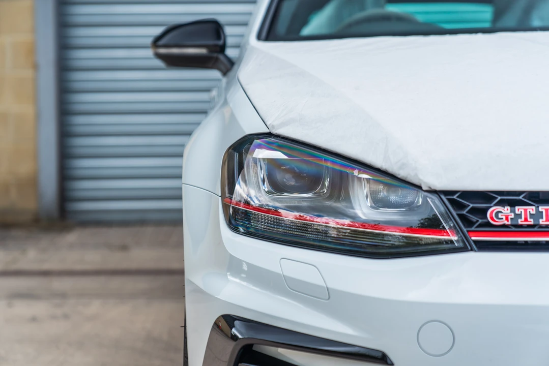 2016 Volkswagen GTI Mk7 - Image 28 of 31