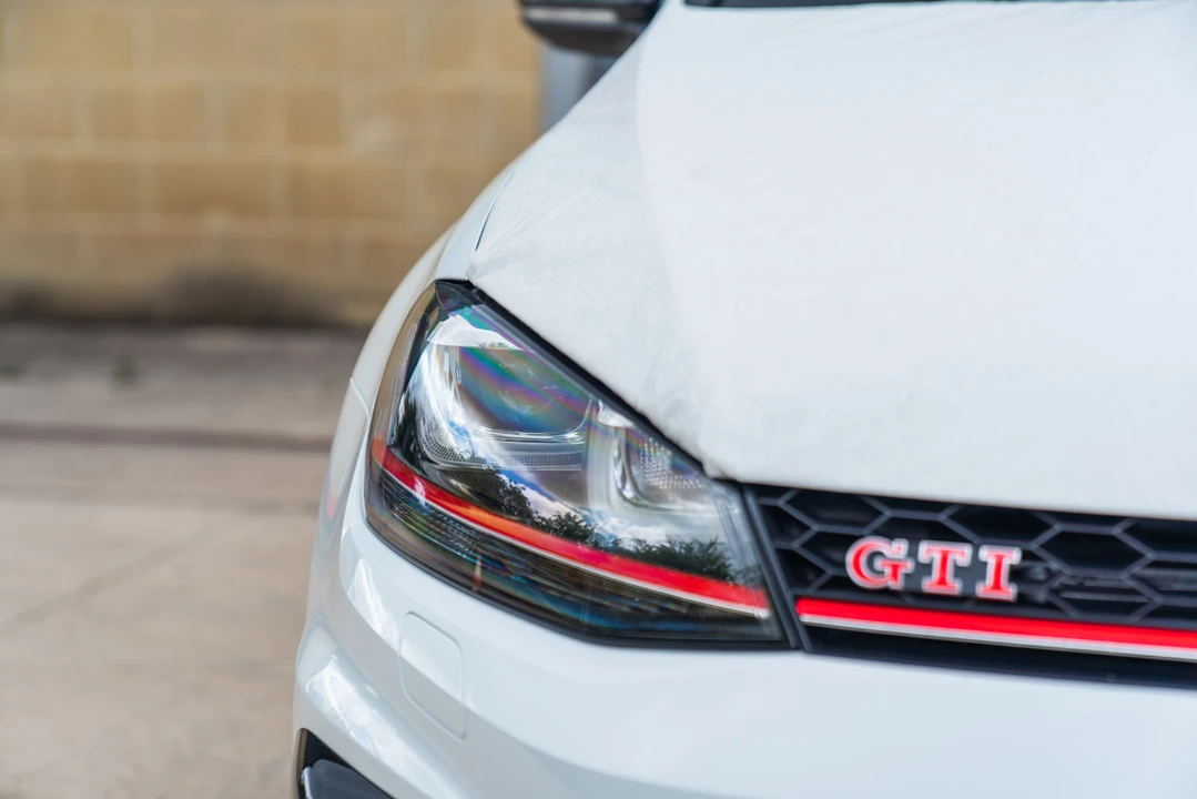 2016 Volkswagen GTI Mk7 - Image 29 of 31