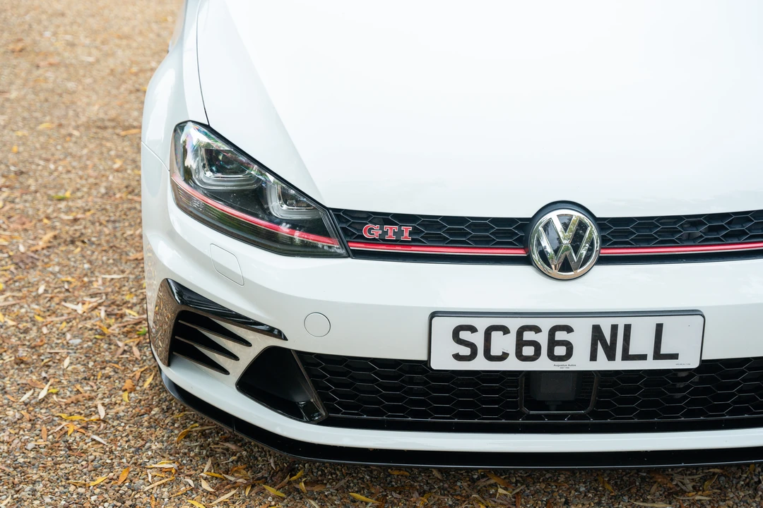 2016 Volkswagen GTI Mk7 - Image 24 of 31