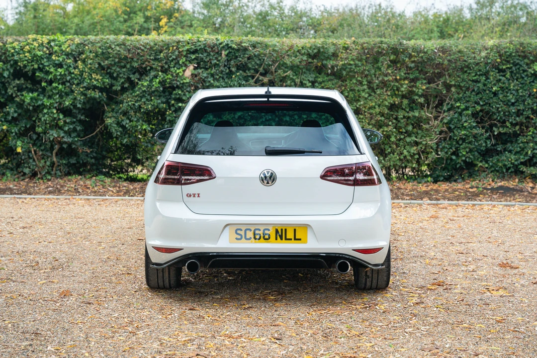 2016 Volkswagen GTI Mk7 - Image 15 of 31