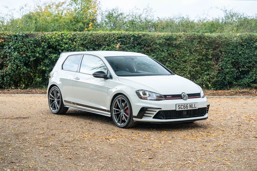 2016 Volkswagen GTI Mk7 - Image 19 of 31