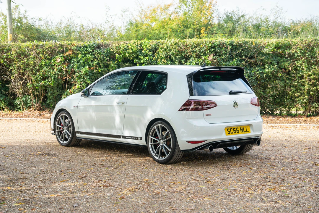 2016 Volkswagen GTI Mk7 - Image 16 of 31