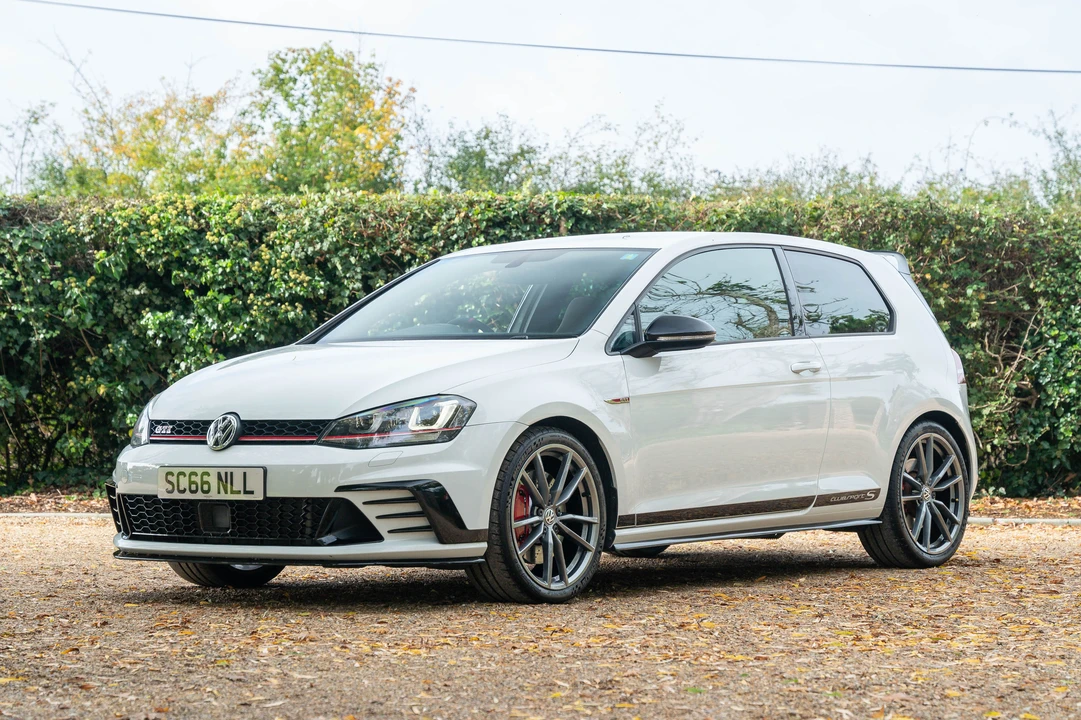 2016 Volkswagen GTI Mk7 - Image 2 of 31