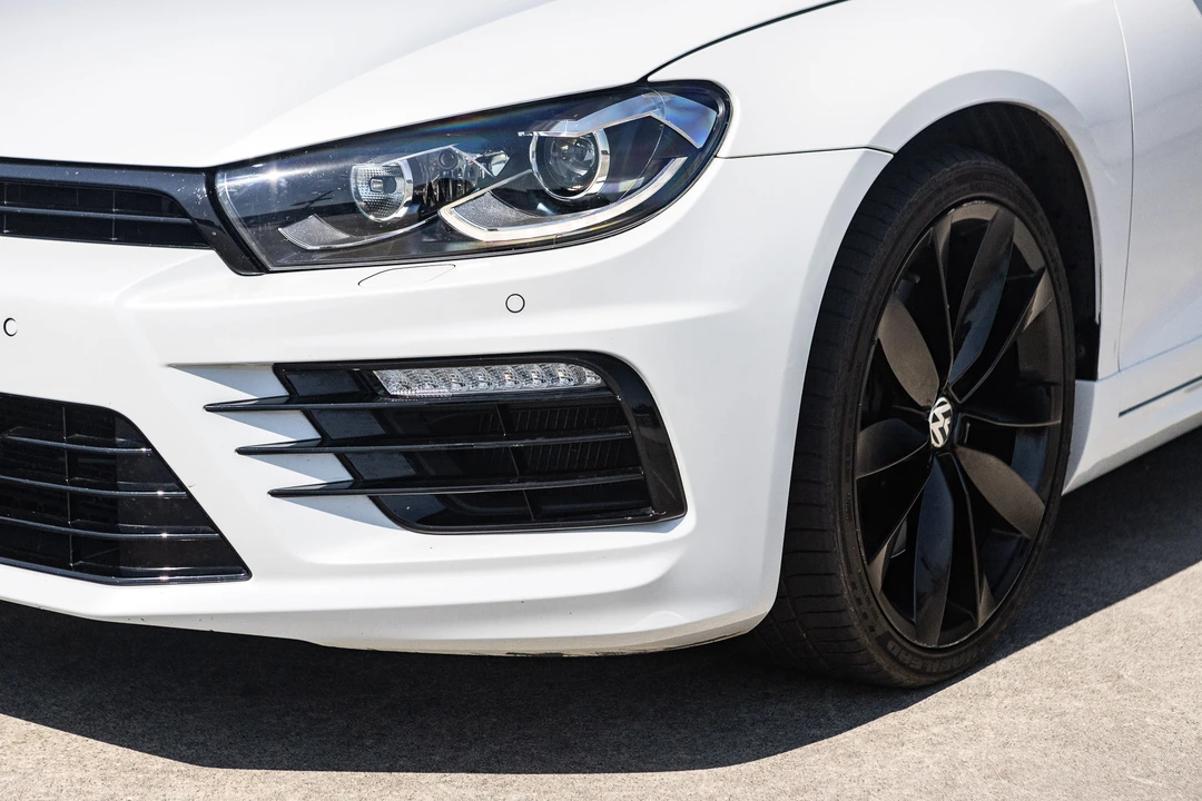 2016 Volkswagen Scirocco - Image 28 of 31