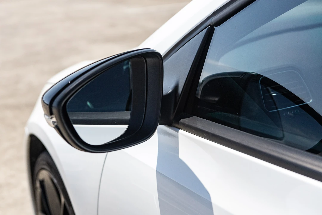 2016 Volkswagen Scirocco - Image 30 of 31