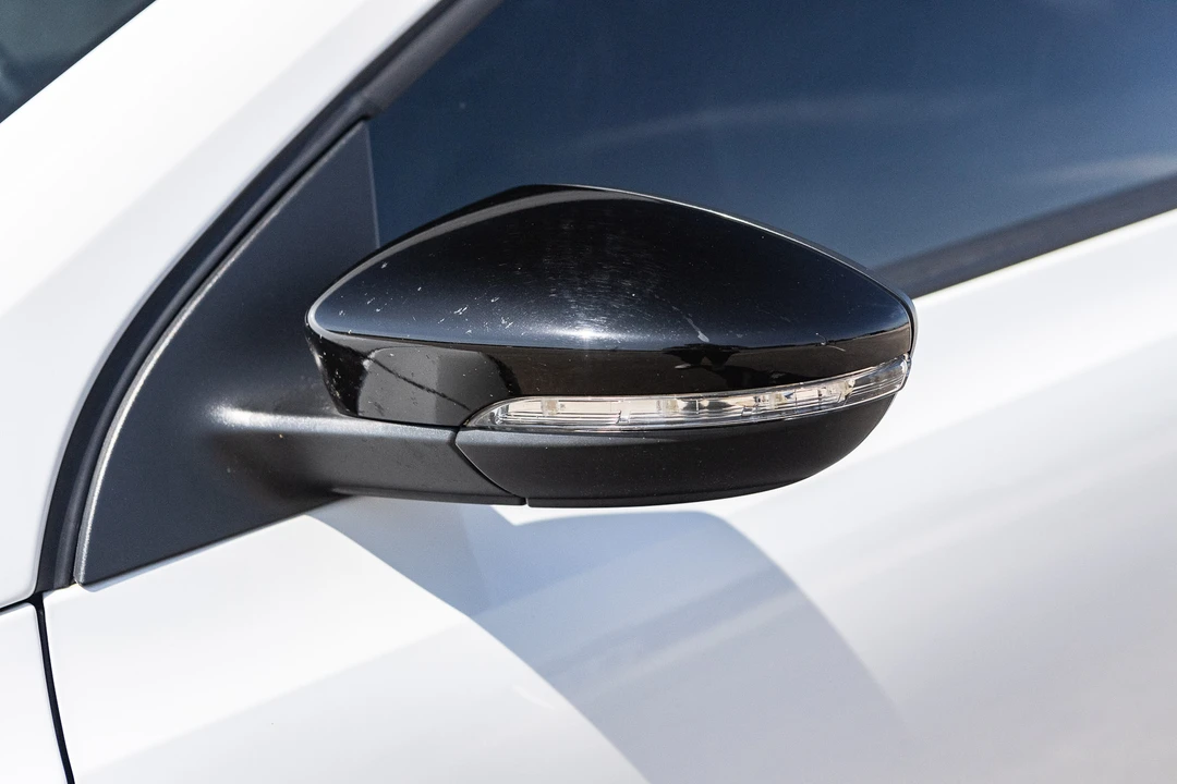 2016 Volkswagen Scirocco - Image 31 of 31