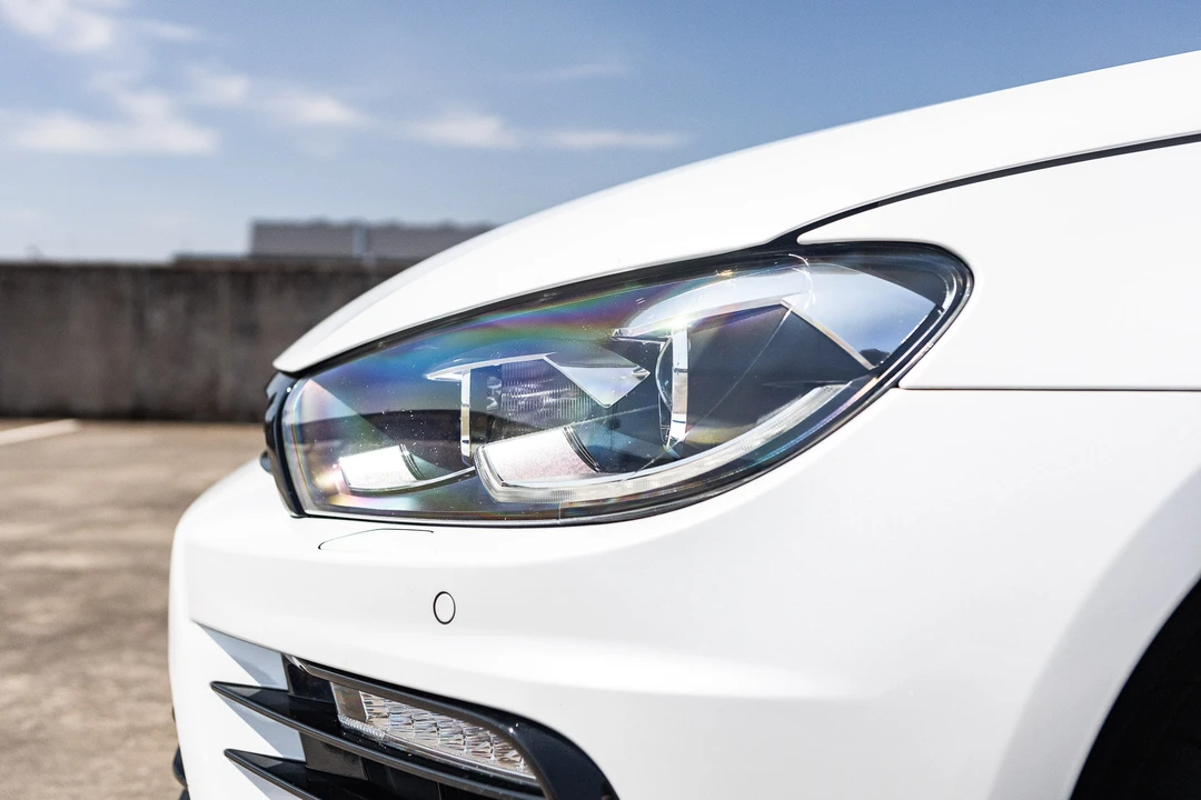 2016 Volkswagen Scirocco - Image 24 of 31
