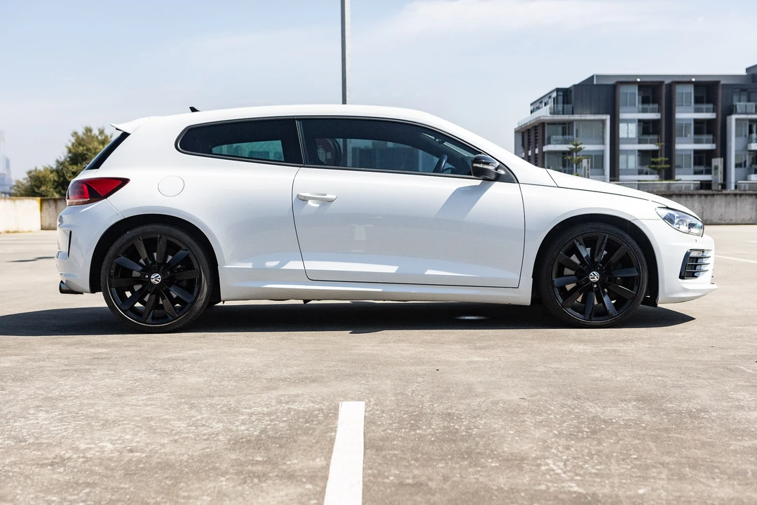 2016 Volkswagen Scirocco - Image 9 of 31