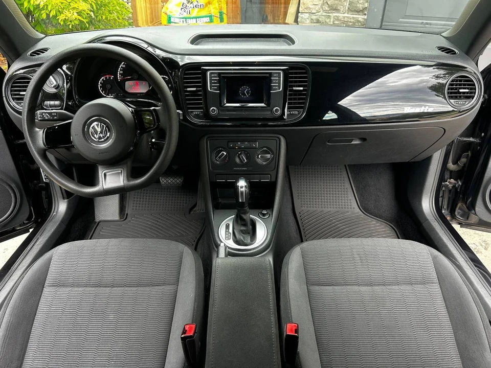 2016 Volkswagen A5 Beetle - Image 6 of 18