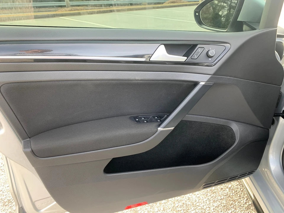 2016 Volkswagen GTI Mk7 - Image 12 of 30