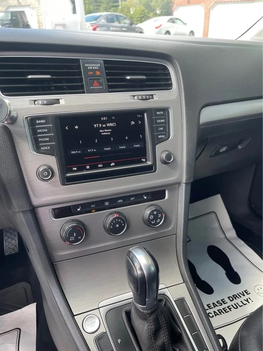 2016 Volkswagen Golf Mk7 - Image 2 of 6
