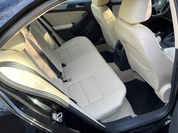 2016 Volkswagen A6 Jetta - Image 5 of 11