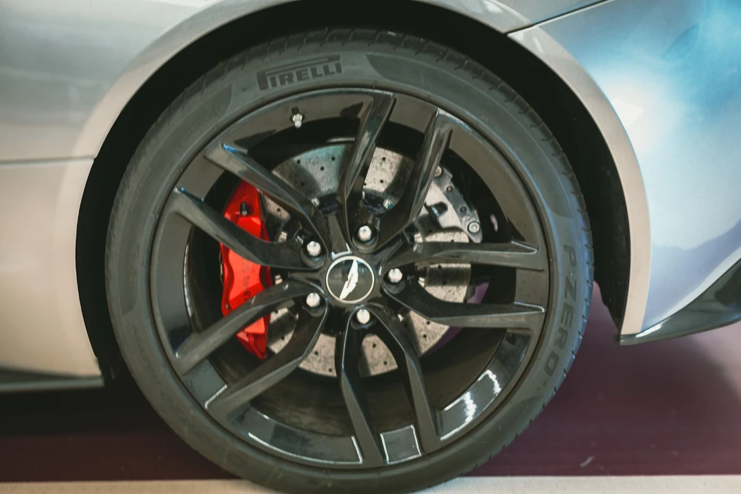 2016 Aston Martin Vanquish 2nd Gen - Image 16 of 31