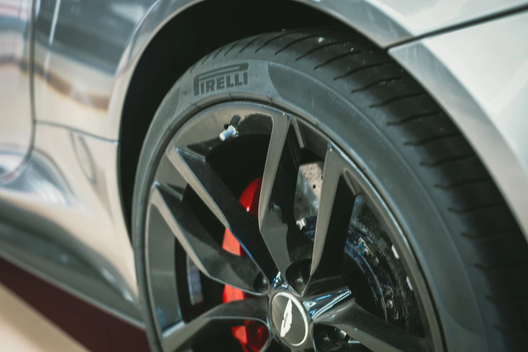 2016 Aston Martin Vanquish 2nd Gen - Image 17 of 31