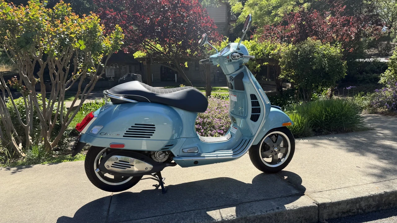 2016 Vespa Sei & PX & ET & LX & GT - Image 16 of 31