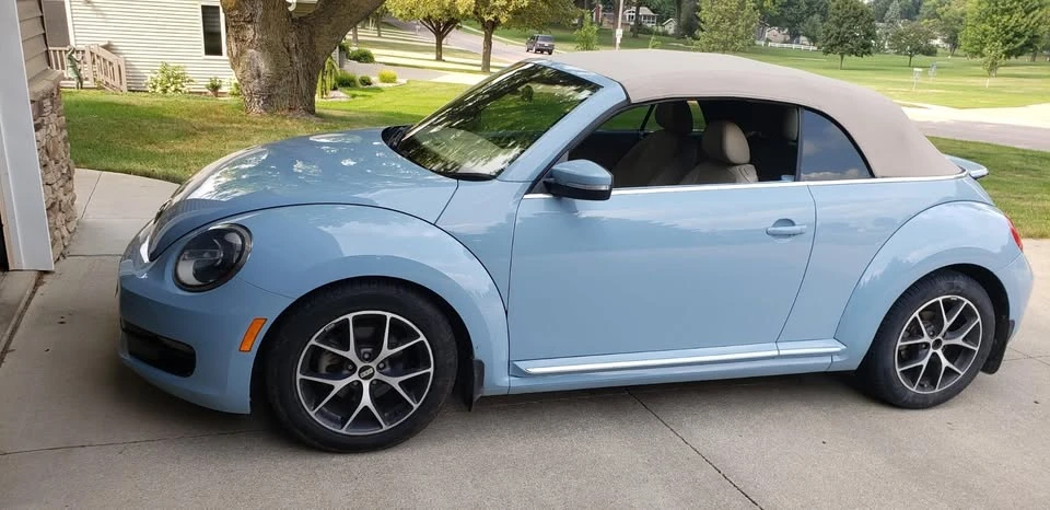 2016 Volkswagen A5 Beetle - Image 2 of 4