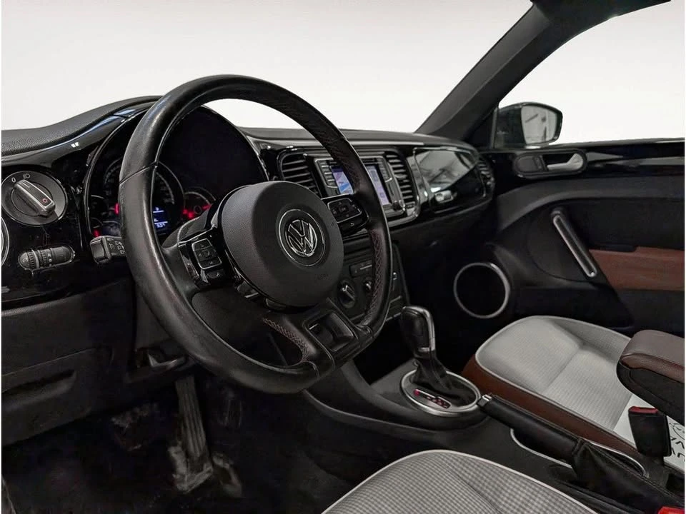 2016 Volkswagen A5 Beetle - Image 6 of 10