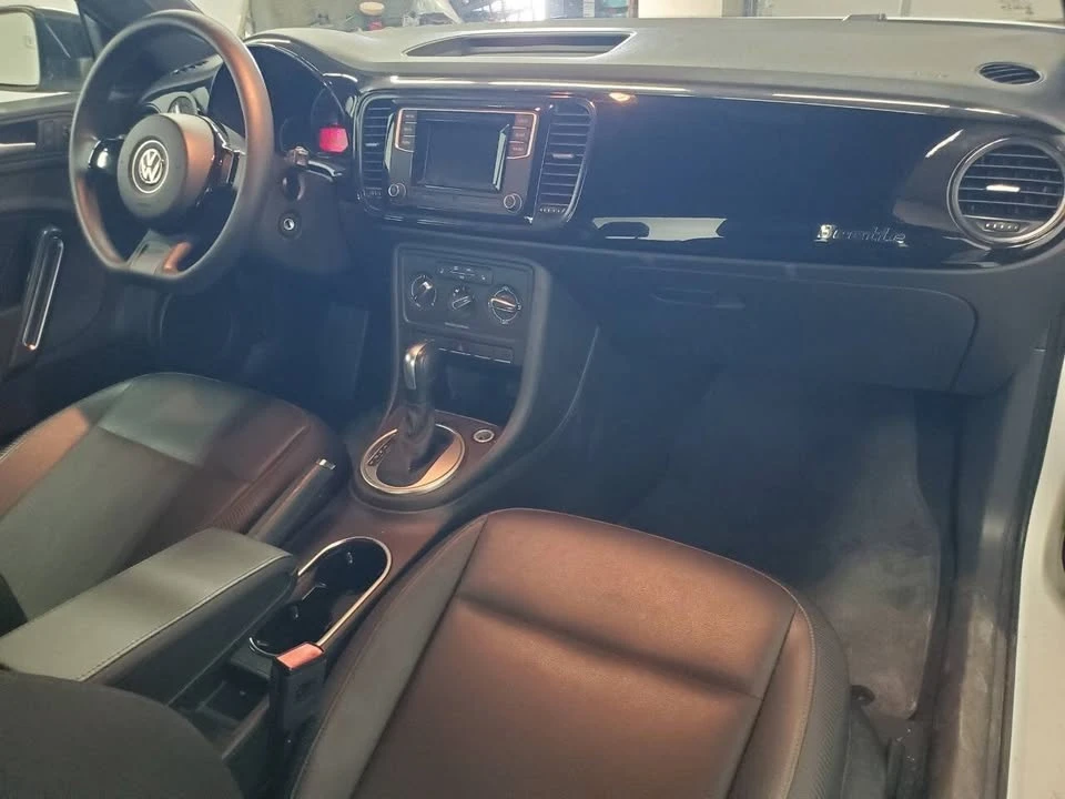 2016 Volkswagen A5 Beetle - Image 12 of 19