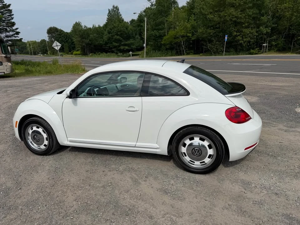 2016 Volkswagen A5 Beetle - Image 5 of 20