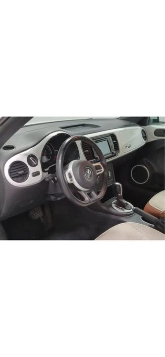 2016 Volkswagen A5 Beetle - Image 5 of 11
