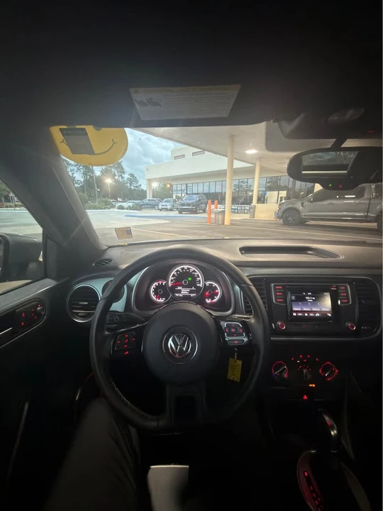 2016 Volkswagen A5 Beetle - Image 8 of 11