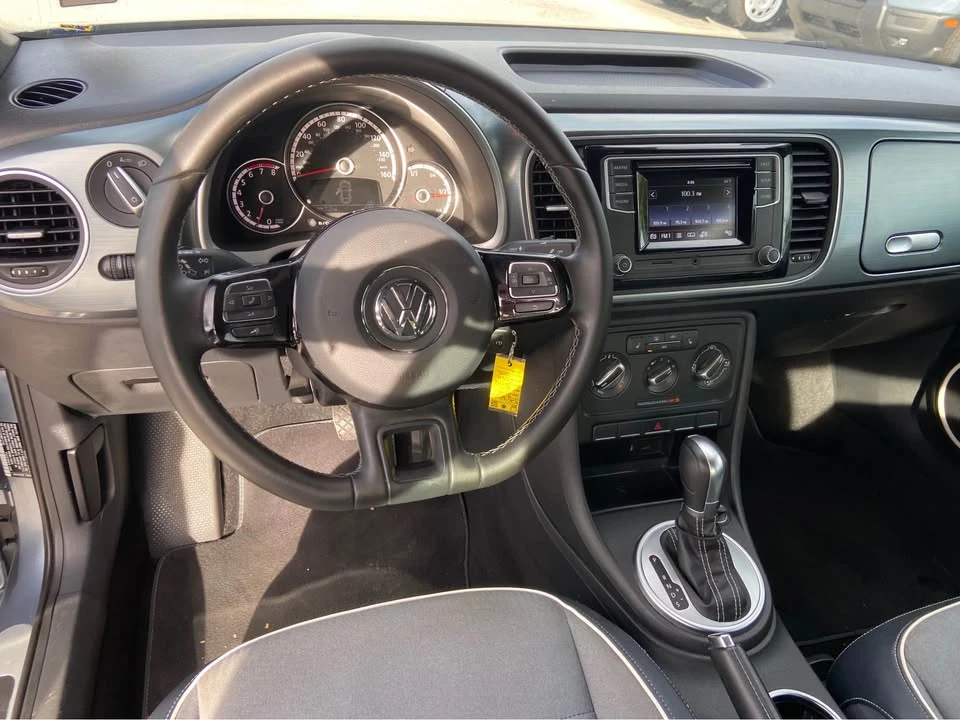2016 Volkswagen A5 Beetle - Image 11 of 12
