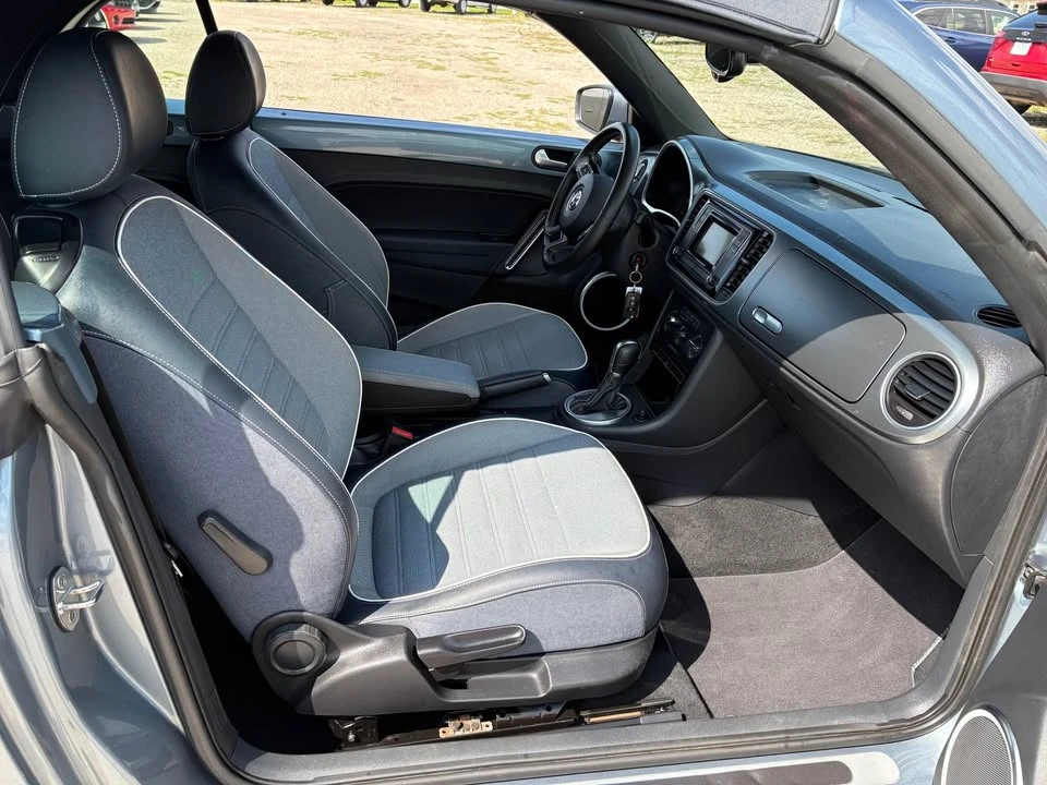 2016 Volkswagen A5 Beetle - Image 8 of 12