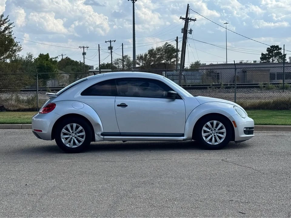 2016 Volkswagen A5 Beetle - Image 6 of 12