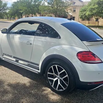 2016 Volkswagen Beetle 1.8T Hatchback 2D