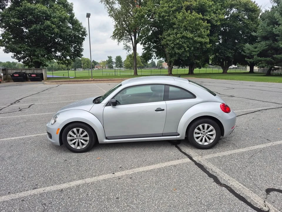 2016 Volkswagen A5 Beetle - Image 2 of 14