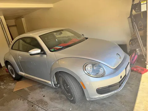2016 Volkswagen Beetle 1.8T Hatchback 2D
