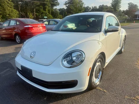 2016 Volkswagen Beetle 1.8T Hatchback 2D
